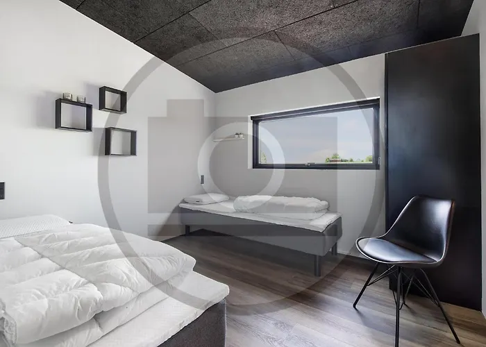 Vakantiehuis Gorgeous In With Sauna *